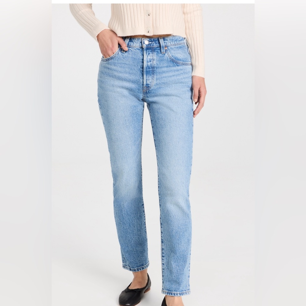Levi's 501 Light Blue Straight Leg Jeans
